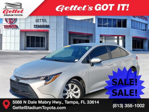 Used 2025 Toyota Corolla LE image 1