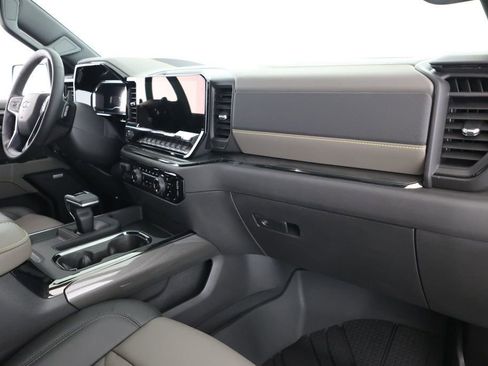 Used 2025 Chevrolet Silverado 1500 ZR2 w/ Technology Package image 23