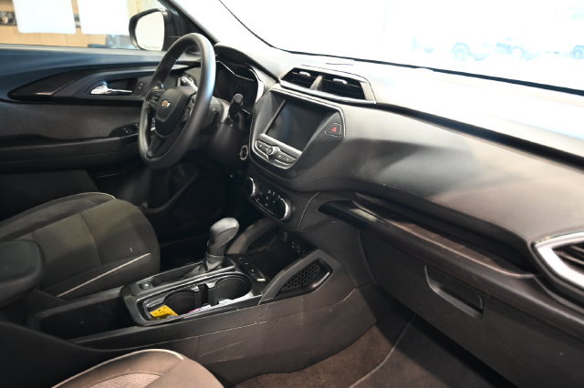 Used 2023 Chevrolet TrailBlazer LT FWD image 13