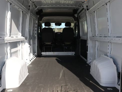 Used 2024 RAM ProMaster 2500 FWD image 17