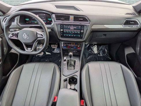 Certified 2023 Volkswagen Tiguan SE R-Line FWD image 15