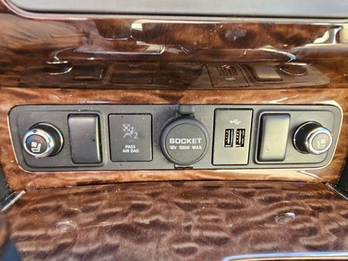 Used 2020 Nissan Armada Platinum w/ Captain's Chairs Package image 53