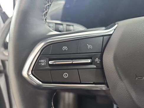 Used 2025 Chevrolet Traverse LT AWD/4WD image 25