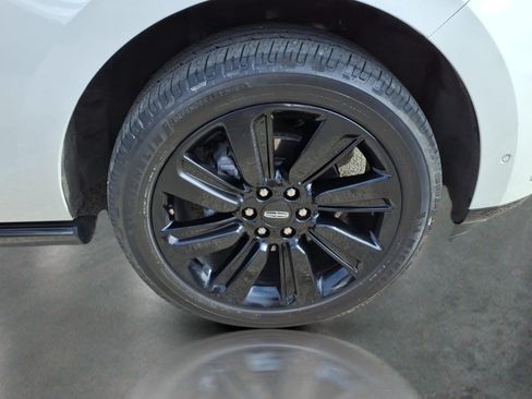 Used 2024 Lincoln Navigator Reserve AWD/4WD image 10