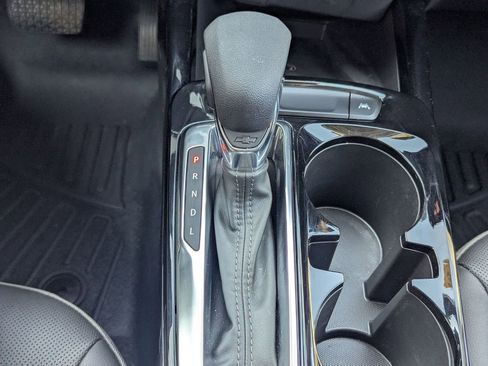 Used 2024 Chevrolet Trax ACTIV w/ Sunroof Package image 19