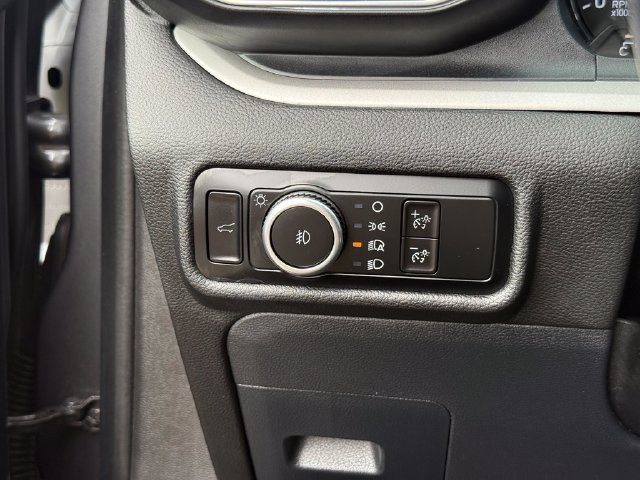 Used 2023 Ford Explorer XLT w/ Equipment Group 202A AWD/4WD image 14