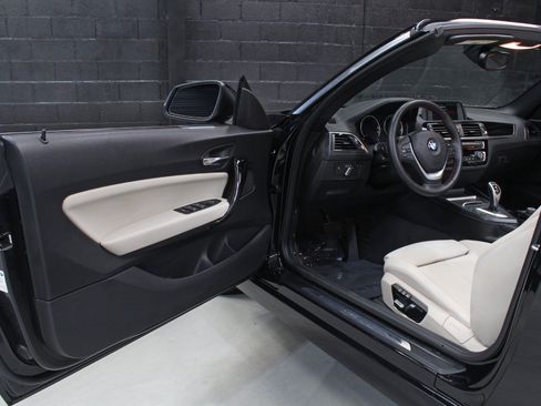 Used 2018 BMW 230i Convertible RWD image 27