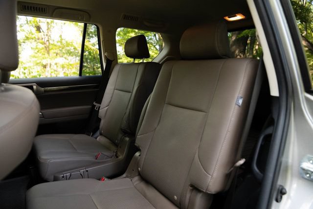 Used 2020 Lexus GX 460 Luxury w/ Luxury Sport Package AWD/4WD image 21