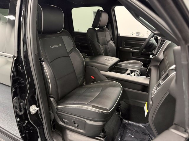 Used 2026 RAM 2500 Laramie AWD/4WD image 37