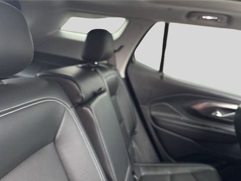 Used 2023 GMC Terrain SLT w/ Infotainment Package II image 24