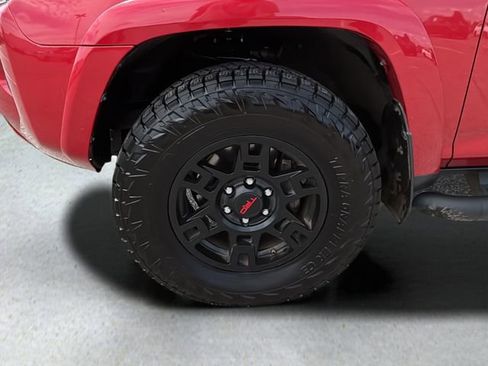 Used 2021 Toyota 4Runner SR5 Premium w/ Moonroof Package AWD/4WD image 27