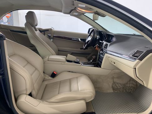 Used 2011 Mercedes-Benz E 350 Cabriolet image 30