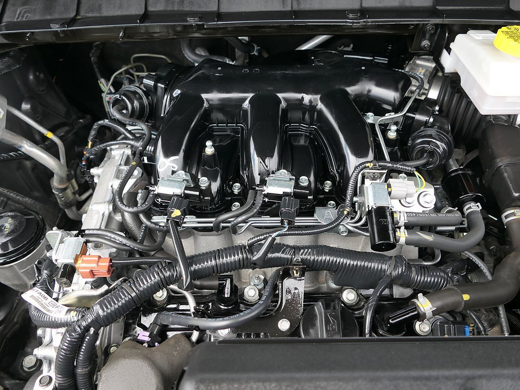 Used 2025 Nissan Pathfinder SV FWD image 42