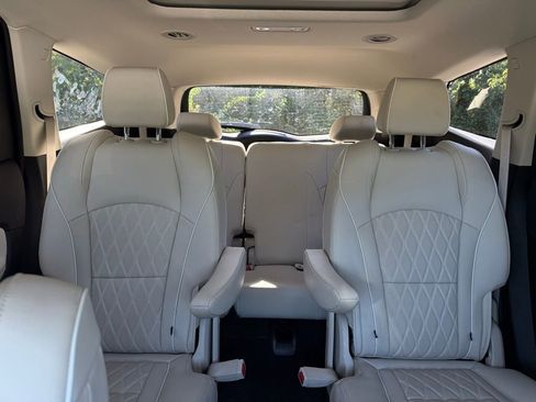 Used 2023 Buick Enclave Avenir w/ Avenir Technology Package image 60