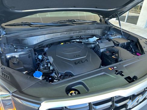Used 2025 Kia Telluride S image 12
