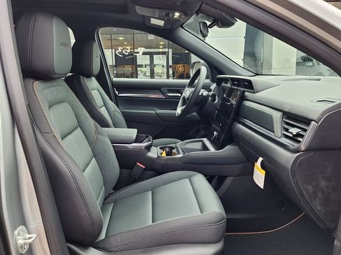 New 2026 GMC Terrain AT4 w/ Convenience Package III image 39