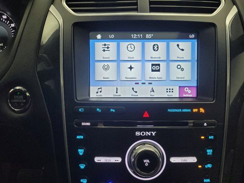 Used 2018 Ford Explorer Platinum AWD/4WD image 25