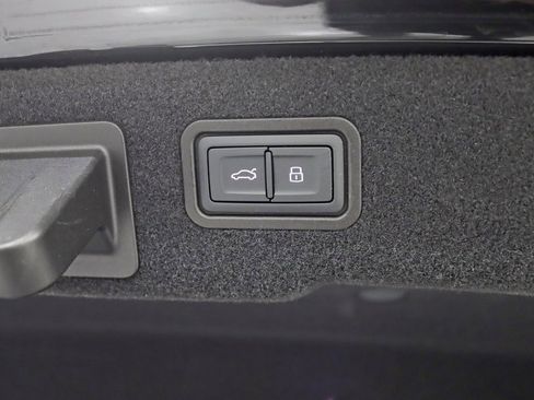 Used 2022 Audi S8 w/ S8 Comfort Plus Package image 44