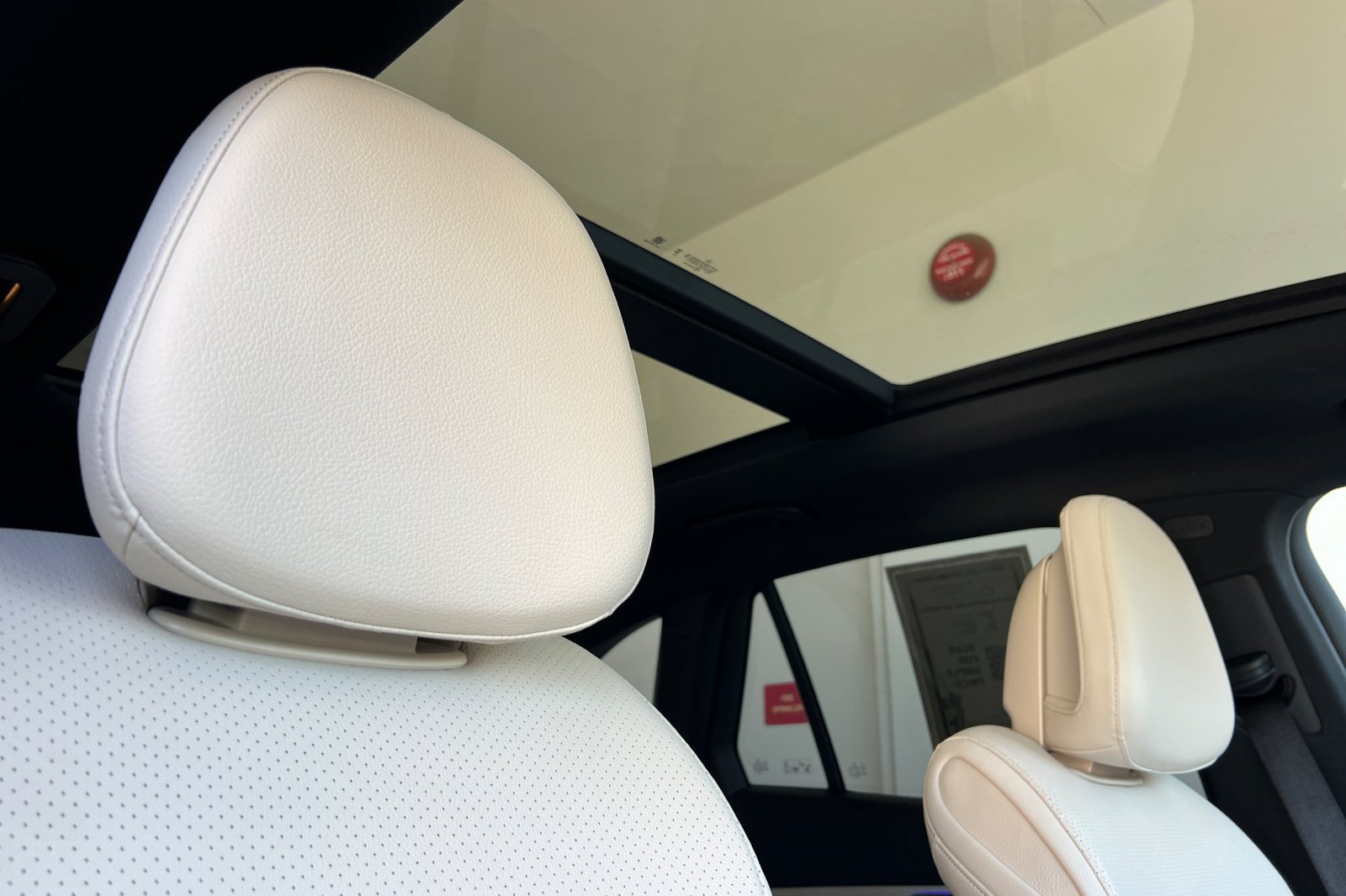 Certified 2026 Mercedes-Benz GLC 300 4MATIC image 19