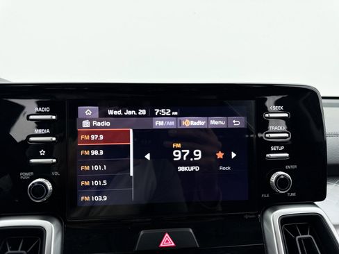 Used 2022 Kia Sorento LX image 22