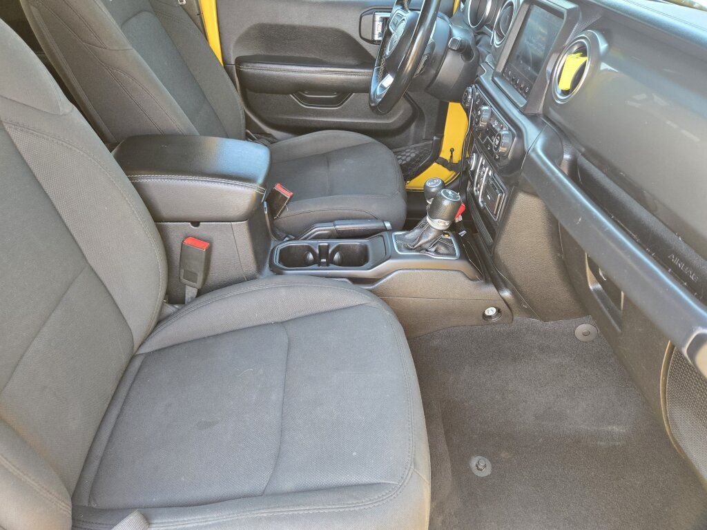 Used 2020 Jeep Wrangler Unlimited Sahara AWD/4WD image 14