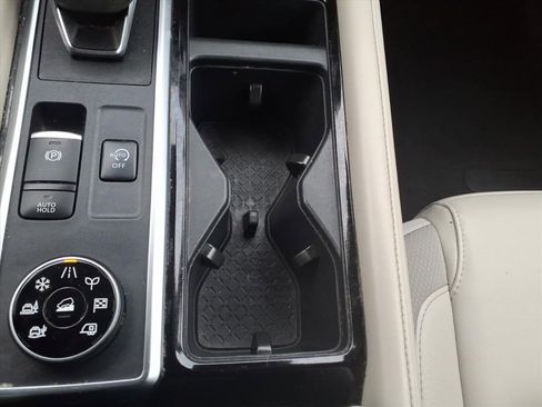 Used 2023 Nissan Pathfinder SL image 20