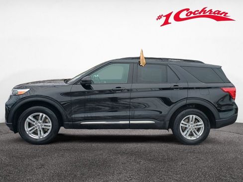 Used 2022 Ford Explorer XLT w/ Class IV Trailer Tow Package image 4