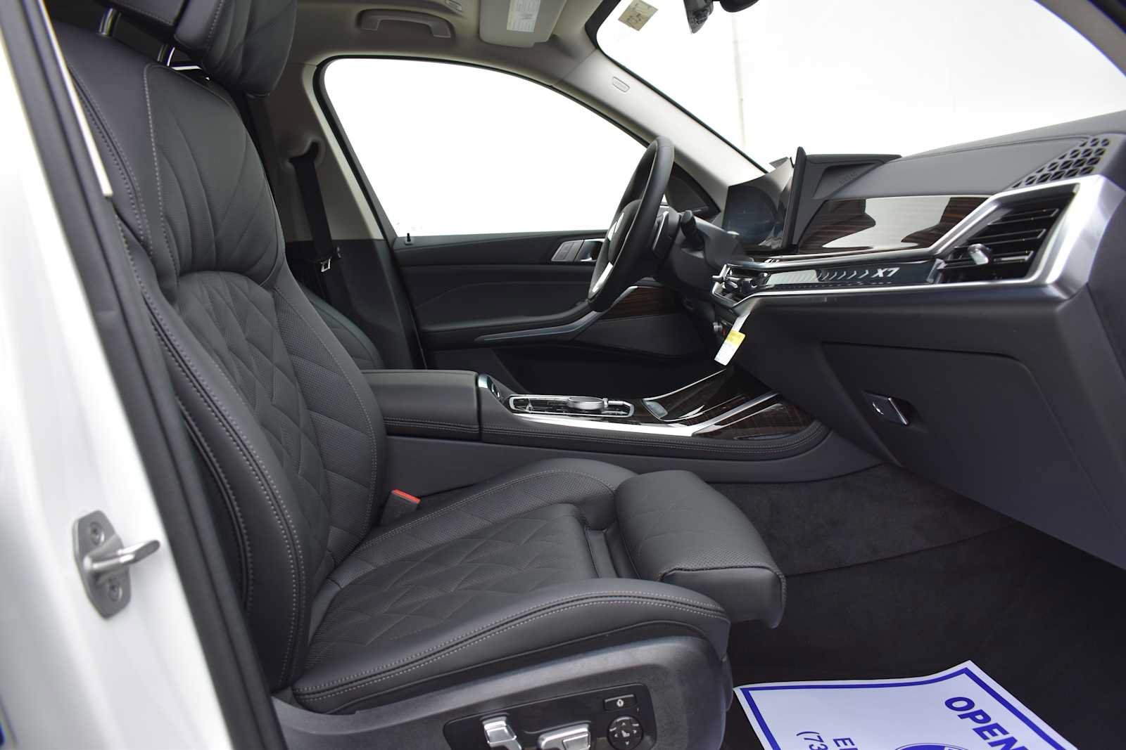 Used 2026 BMW X7 xDrive40i w/ Premium Package AWD/4WD image 13