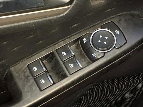 Used 2020 Ford Escape SE image 14