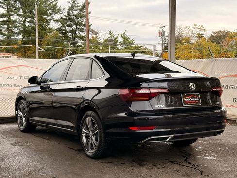 Used 2019 Volkswagen Jetta R-Line image 11