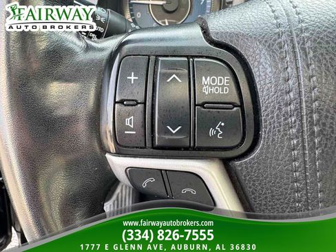Used 2020 Toyota Sienna Limited Premium w/ Carpet Mat Package AWD/4WD image 19