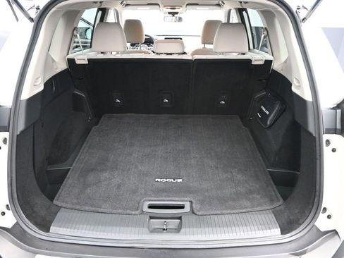 Used 2023 Nissan Rogue SV image 11