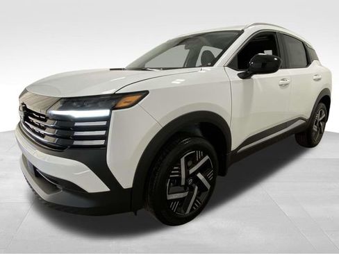 New 2026 Nissan Kicks SV w/ SV Premium Package FWD image 5