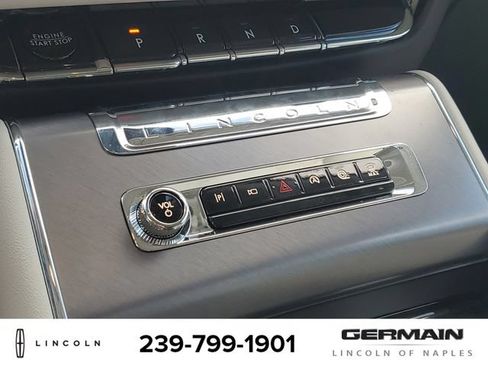 New 2025 Lincoln Aviator AWD w/ Equipment Group 101A image 30