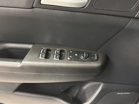 Used 2017 Kia Sportage EX w/ EX Technology Package FWD image 15