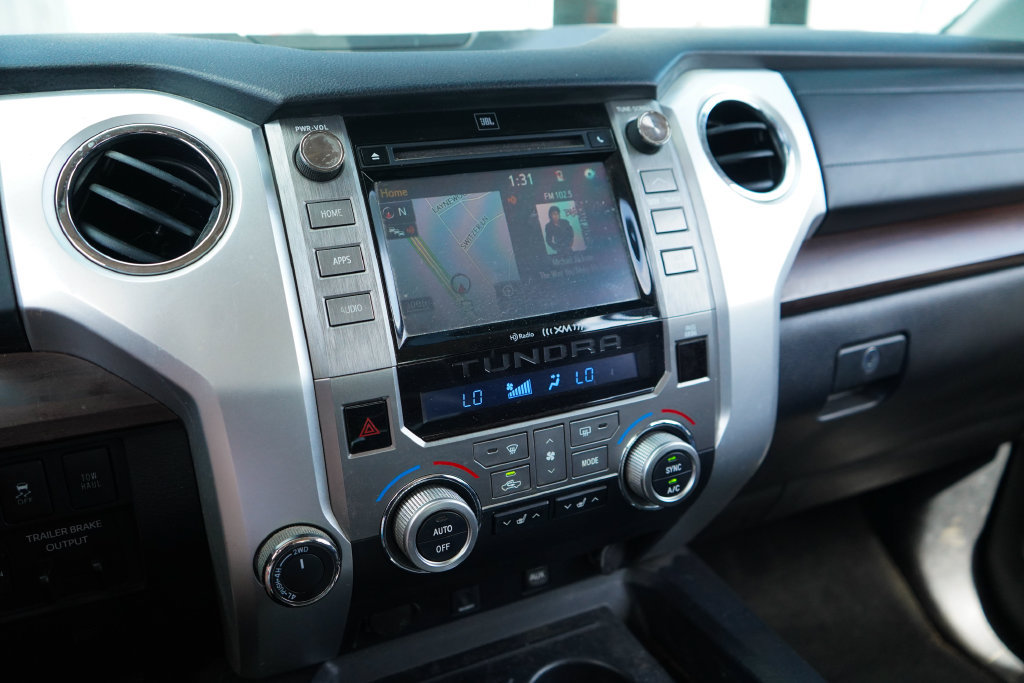 Used 2018 Toyota Tundra Limited w/ Limited Premium Package AWD/4WD image 8