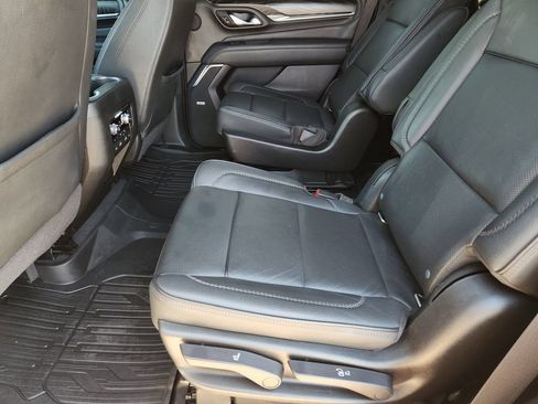 Used 2021 GMC Yukon Denali w/ Denali Premium Package AWD/4WD image 32