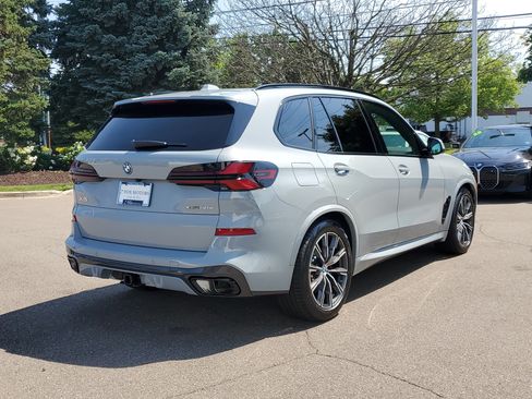 New 2026 BMW X5 xDrive50e w/ M Sport Package AWD/4WD image 3