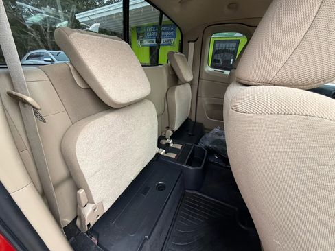 Used 2013 Toyota Tacoma PreRunner image 12