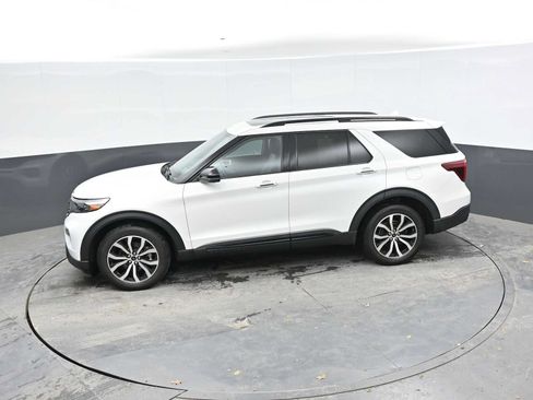 Used 2020 Ford Explorer ST w/ Premium Technology Package AWD/4WD image 14