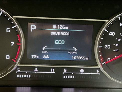 Used 2022 Kia Sorento S w/ Panoramic Sunroof Package AWD/4WD image 12