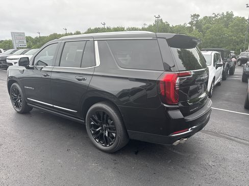 Used 2026 GMC Yukon Denali Ultimate AWD/4WD image 9