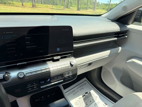 Used 2024 Hyundai Kona SEL FWD image 16