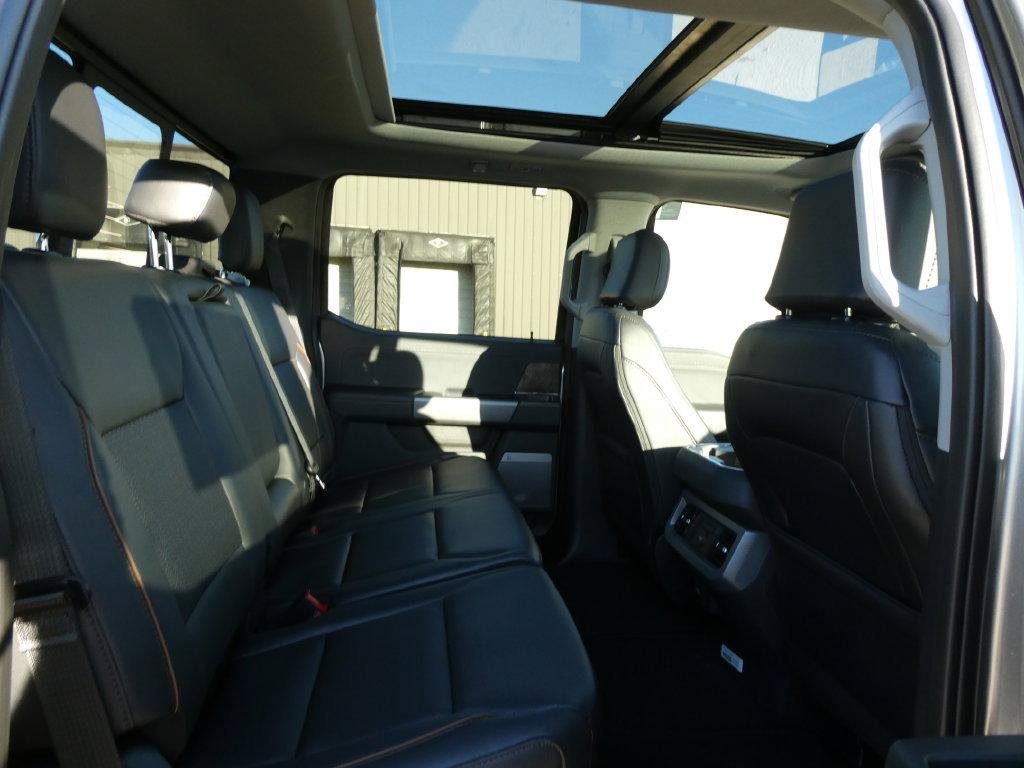 New 2027 Ford F250 Lariat w/ Black Appearance Package AWD/4WD image 13