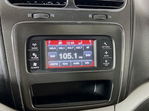 Used 2017 Dodge Journey SE image 13