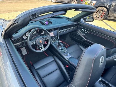Used 2019 Porsche 911 Carrera GTS RWD image 19