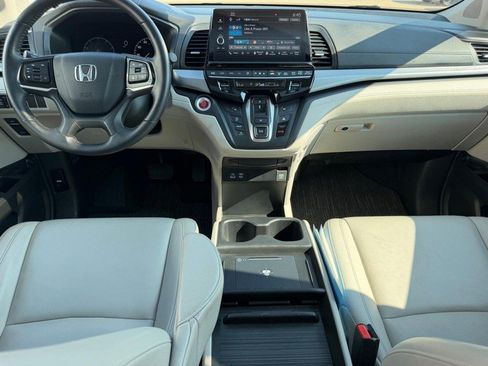 Used 2025 Honda Odyssey EX-L image 13