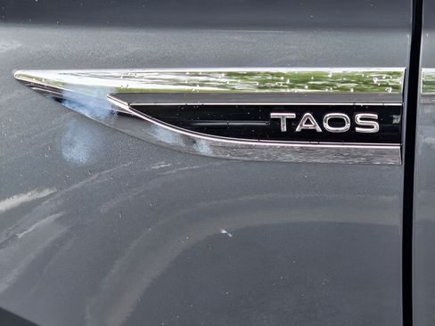 Used 2024 Volkswagen Taos SE FWD image 34