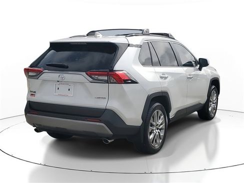 Used 2025 Toyota RAV4 Limited image 4