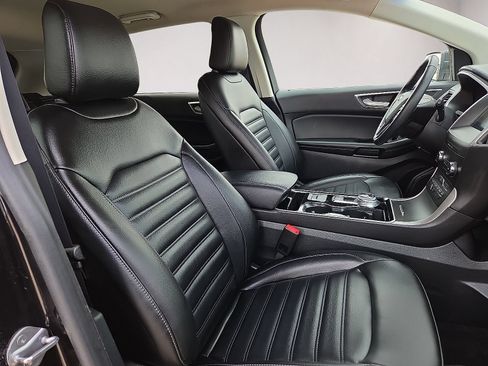 Used 2020 Ford Edge SEL w/ Convenience Package FWD image 9